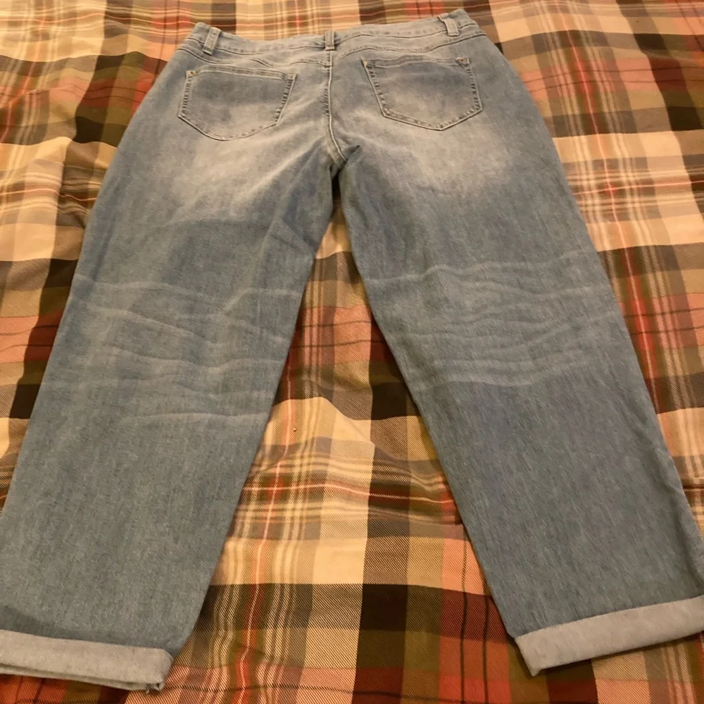 Sassy Inc Brand Denim Boyfriend Jeans with Leopard detail on legs. Size 16. - Picture 2 of 4